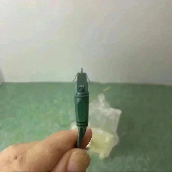 Set Of 4 Lighted Acrylic Light Up 4.5" Christmas Ornament Clear Ice Cube - Picture 3 of 7